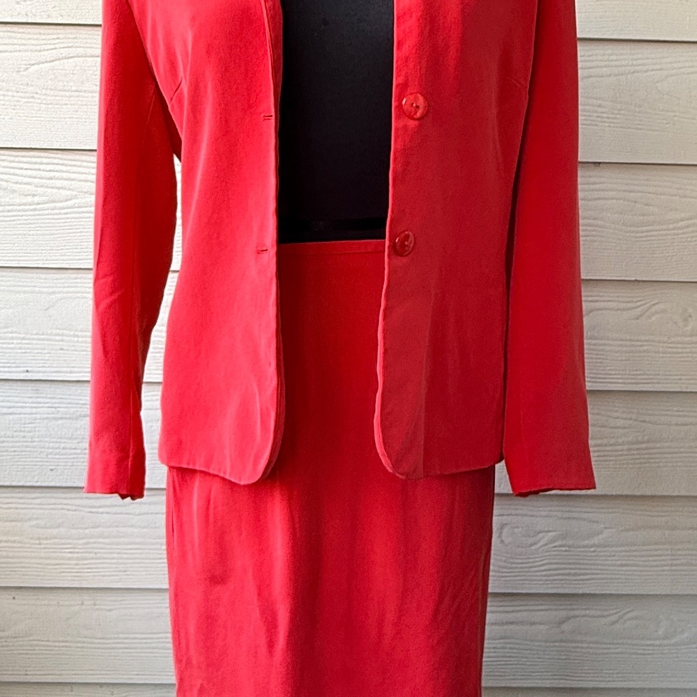 Travis Ayers | Coral Pink Silk Blazer & Skirt Set‎ | Size 12 | Two-Piece Suit - Picture 2 of 13